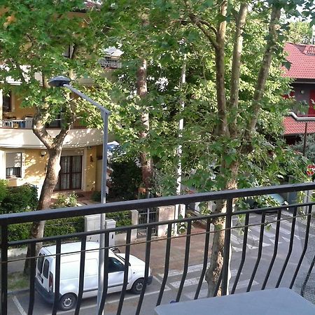 Residence Monaco Appartamenti Ріміні Екстер'єр фото