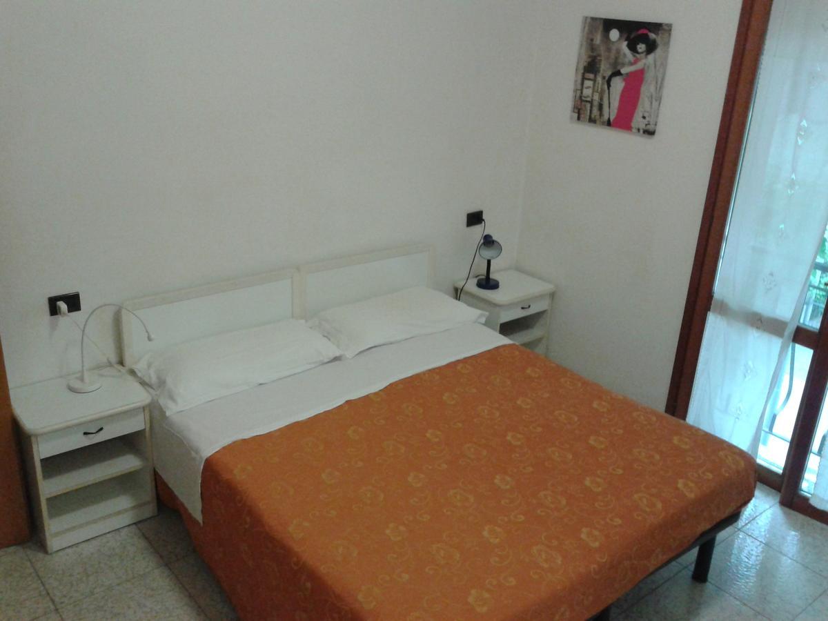 Residence Monaco Appartamenti Ріміні Номер фото