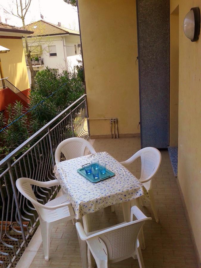Residence Monaco Appartamenti Ріміні Екстер'єр фото